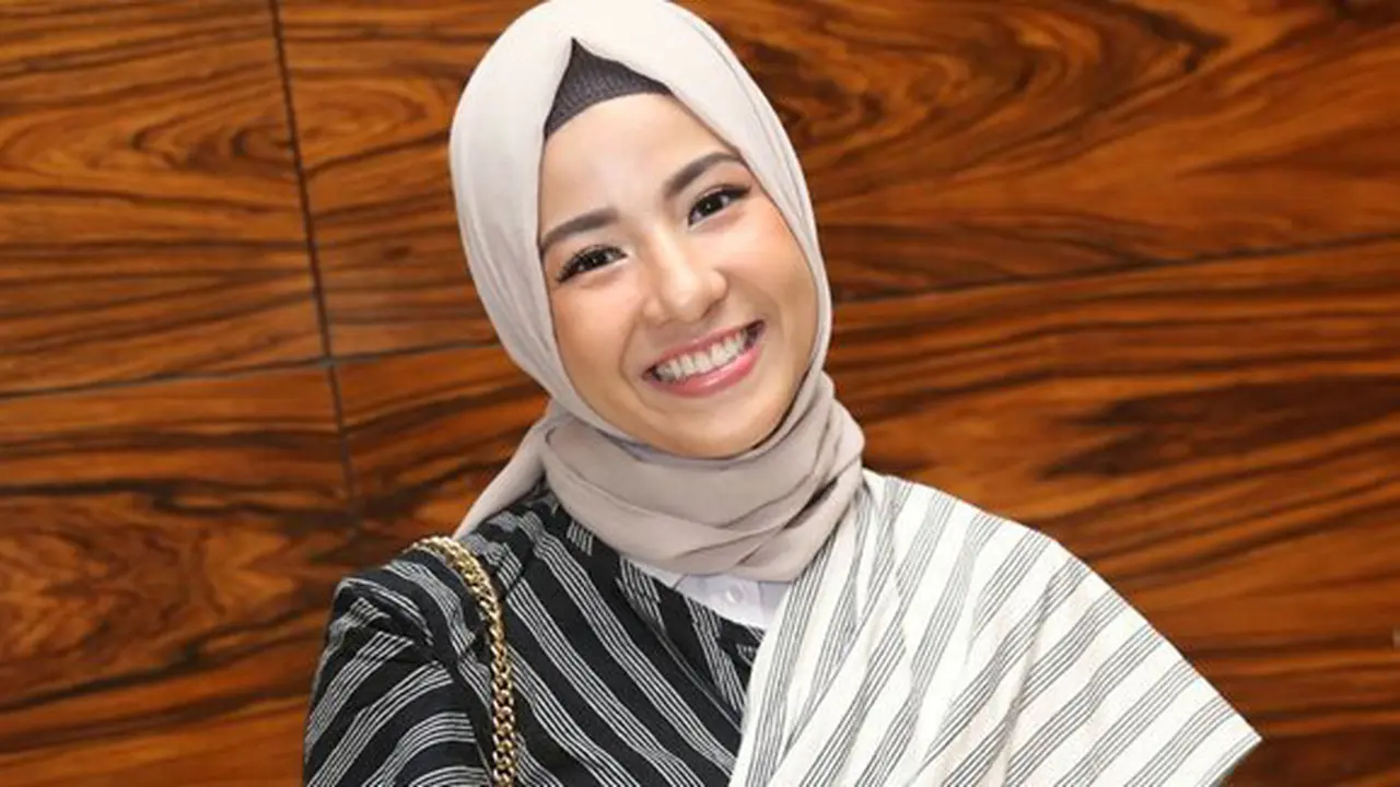 Natasha punya masalah rambut sendiri/copyright: KapanLagi.com