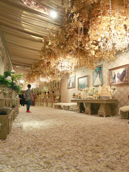 Resepsi Pernikahan Nabila  Syakieb  Tampil Layaknya Puteri 