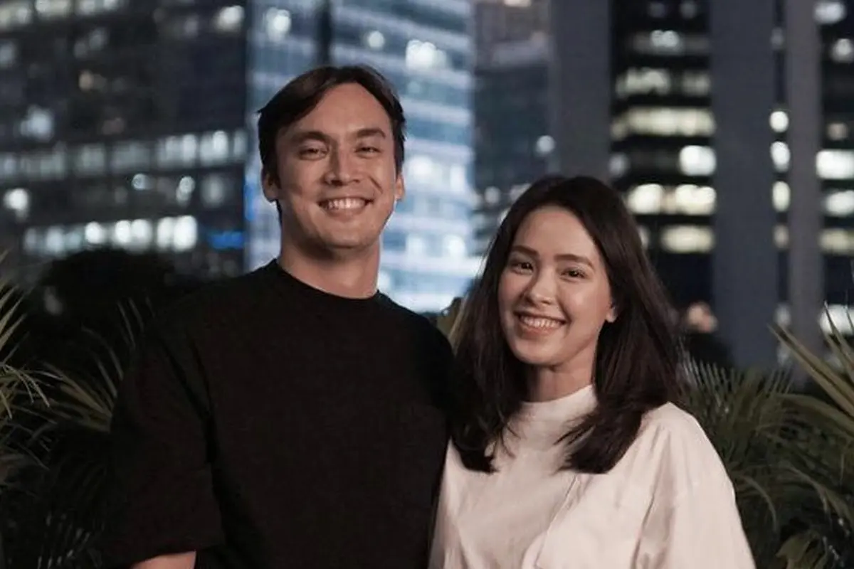 Penampilan Sederhana Lady Nayoan istri Rendy Kjaernett