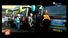 Sebanyak 580 perangkat desa Mojokerto, Jawa Timur, berangkat ke Istana Negara untuk tagih janji Presiden Jokowi 5 tahun lalu tentang pengangkatan PNS.