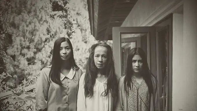 [Bintang] Intip Poster Seram Film Horor Prilly Latuconsina, Danur