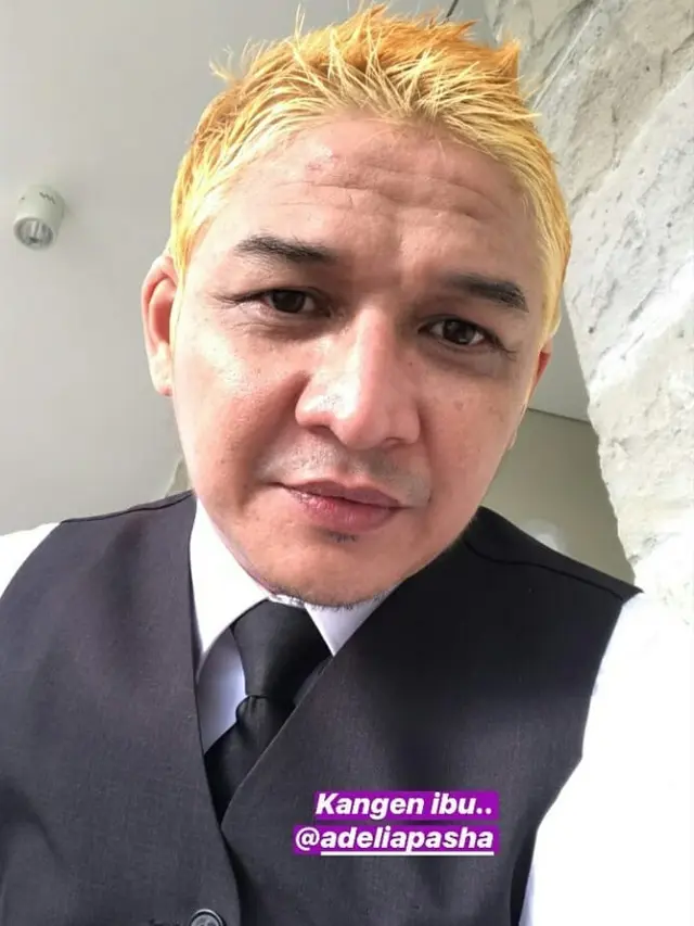 6 Potret Terbaru Pasha Ungu dengan Rambut Pirang, Curi Perhatian