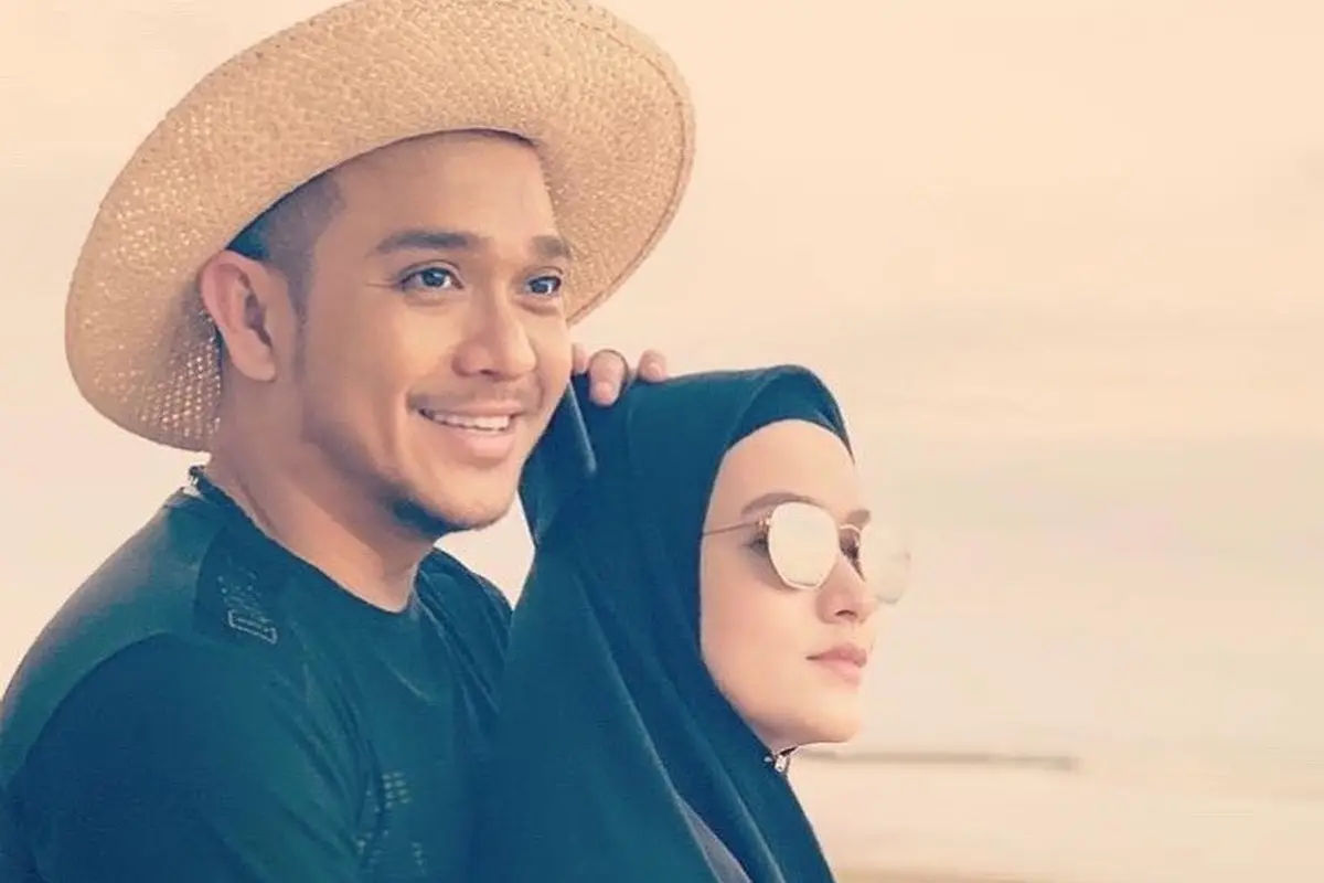 Hamil Setelah 7 Tahun Nikah, Ini 6 Potret Lyra Virna Pamer Perut Buncit