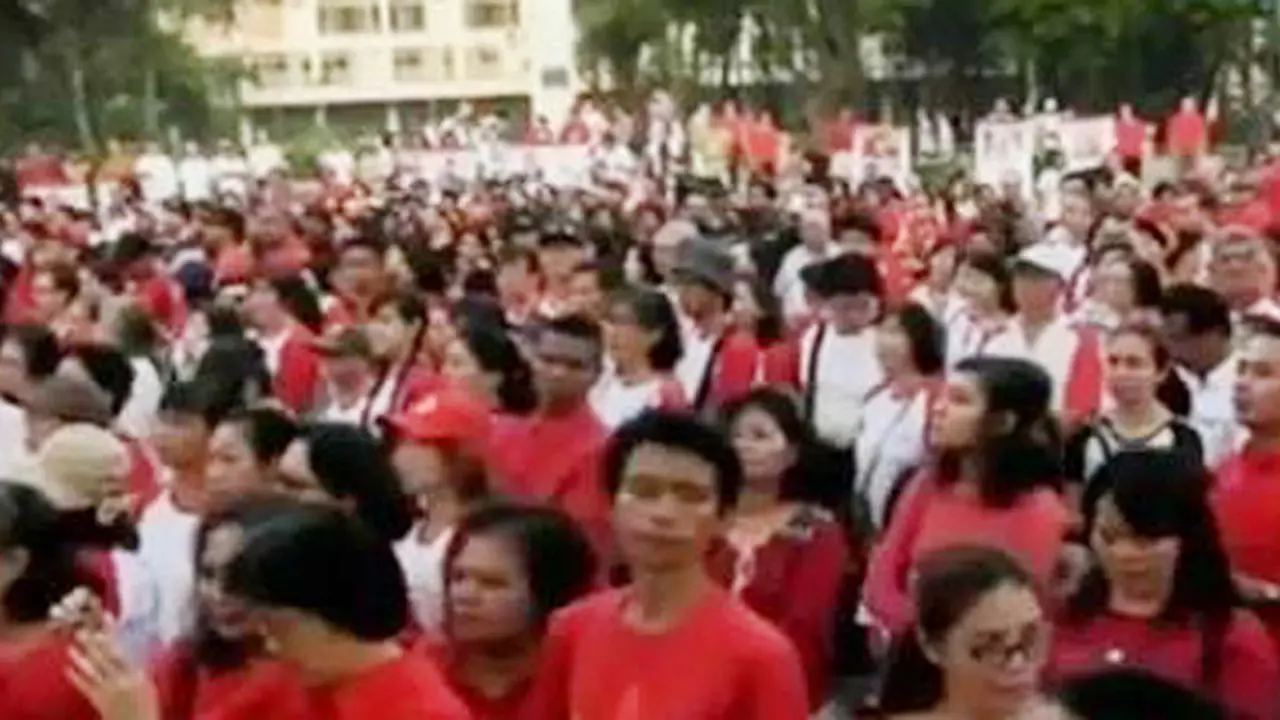 Aksi Jalan Sehat 3K Peringati Harkitnas di Jakarta