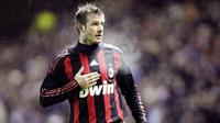 David Beckham - Legenda Manchester United ini pernah memperkuat AC Milan pada tahun 2009 dengan status pinjaman. Karena tidak terlalu lama di kota Milan, kariernya juga tidak sementereng saat membela MU yang bergelimang gelar juara. (AFP/Graham Stuart)