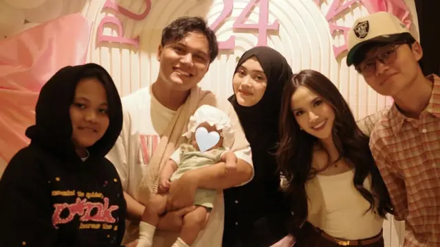 Gaya Mahalini saat Ulang Tahun Adik Iparnya, Putri Delina ke-24. [@putridelinaa]