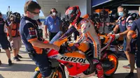 Rider Repsol Honda Marc Marquez tampil pada sesi latihan bebas ketiga MotoGP Andalusia di Sirkuit Jerez, Sabtu (25/7/2020). (Dok Repsol Honda)
