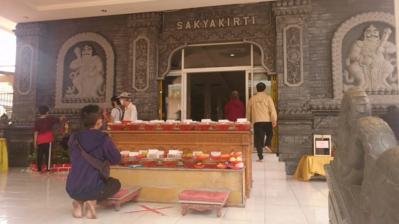 Waisak di Jambi