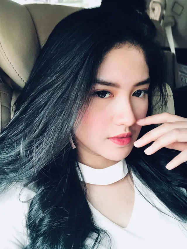 7 Pesona Ochi Rosdiana, Pemeran Clara di Kisah Cinta Anak Tiri