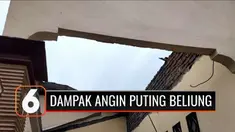 Angin puting beliung disertai hujan deras telah memporak-porandakan rumah warga di Desa Manik Raja, Simalungun. Kuatnya tiupan angin ini bahkan mencabut pohon hingga ke akarnya.