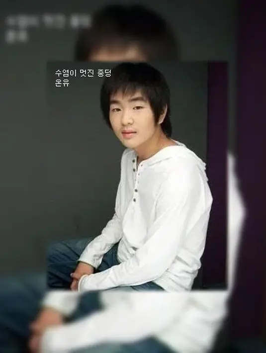 Ini adalah foto saat Onew SHINee masih duduk di bangku SMP. Ia terlihat lucu dengan rambutnya yang gondrong. (Foto: koreaboo.com)