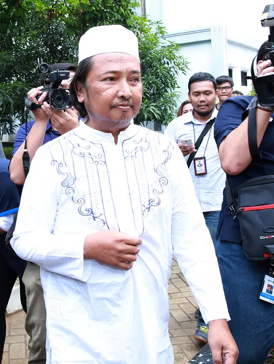 Berdasarkan dari pihak keluarga, ayah Marshanda rencananya langsung dibawa ke rumah sakit untuk menjalani perawatan.  (Deki Prayoga/Bintang.com)