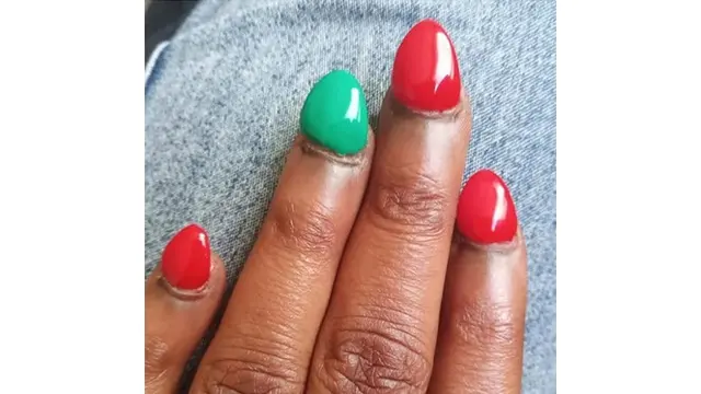 7 Potret Hasil Rias Kuku di Salon Kecantikan Ini Gagal Total