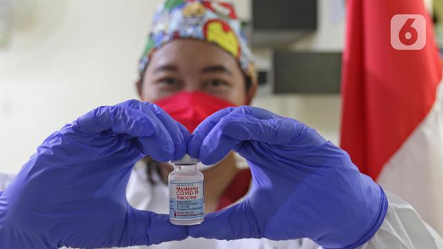 Vaksin Moderna untuk Vaksinasi Dosis Ketiga bagi Tenaga Kesehatan