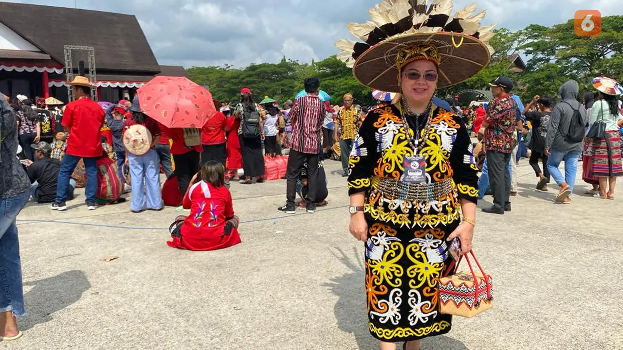 Pakaian adat dayak