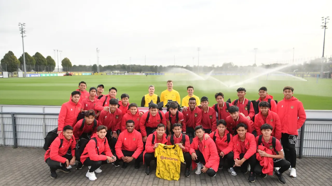 Timnas Indonesia U-17 di training ground Borussia Dortmund.