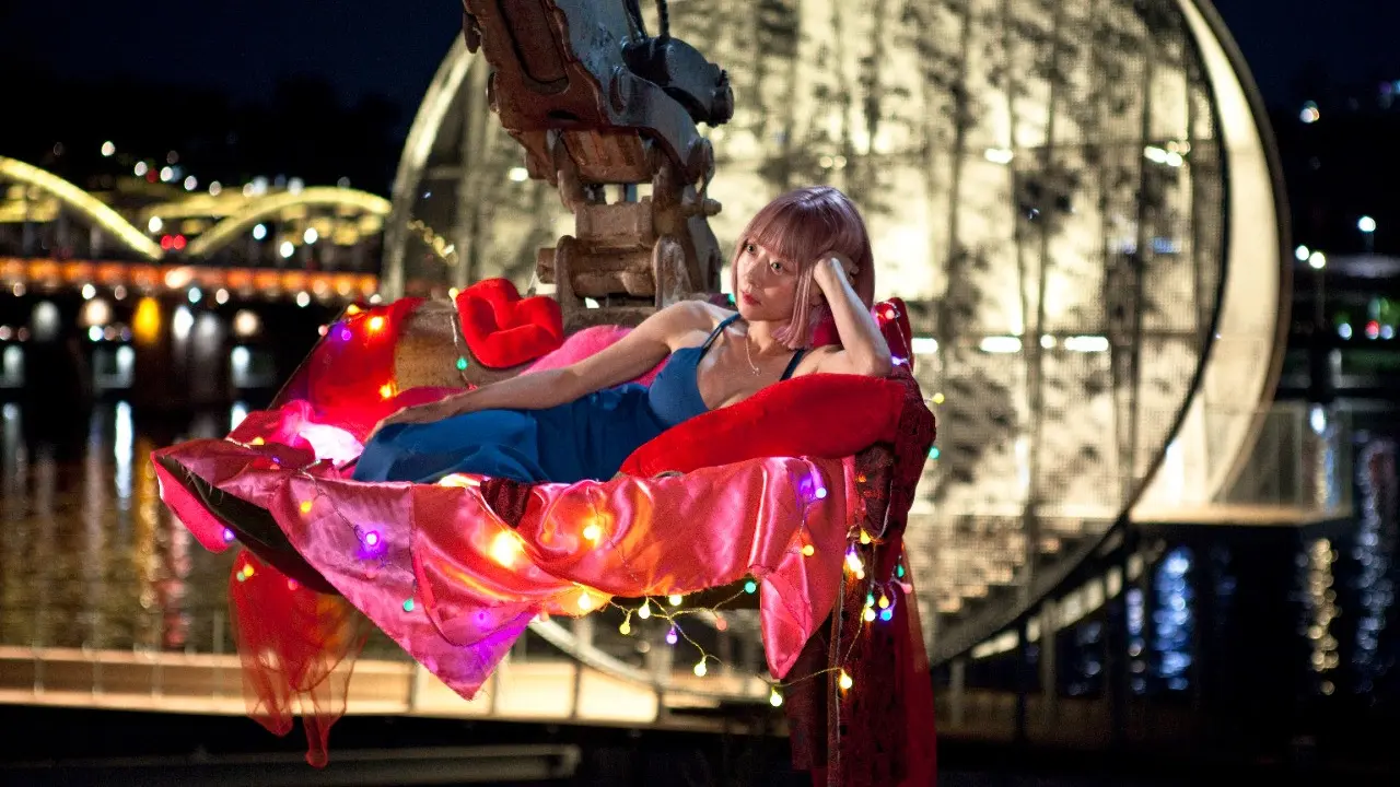 Salah satu adegan Look At Me, Touch Me, Kiss Me