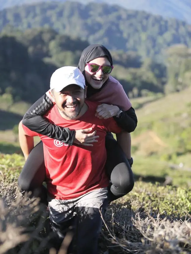 [Fimela] Zee Zee Shahab