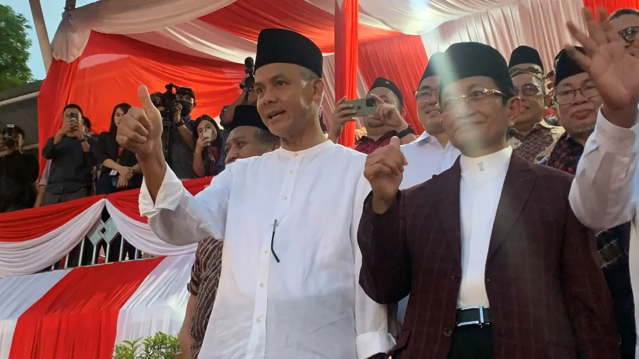 Bakal calon presiden (capres) Ganjar Pranowo hadir bersama Imam Besar Masjid Istiqlal Nasaruddin Umar