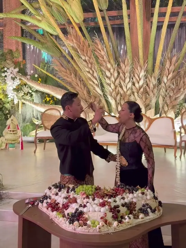 Pernikahan Darma Mangkuluhur dan Patricia Schuldtz