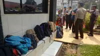Pengetatan keamanan di Polres Tangerang pascateror bom di Surabaya. (Liputan6.com/Pramita Tristiawati)