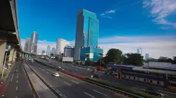 Jakarta Ditinggal Mudik, Langit Biru dan Ruas Jalan Utama Lengang