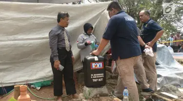 Makam M Alzahra alias Joya, korban yang diamuk dan dibakar hidup-hidup oleh massa Dibongkar tim gabungan, Disaster Victim Identification (DVI) Biddokes Polda Metro Jaya dan Tim Forensik RS Polri.