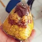 Nasi kuning yang dikemas seperti onigiri. (dok. Twitter @ribonk/https://twitter.com/ribonk/status/1419999206987554820/photo/1)