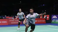 Ganda campuran Indonesia, Rehan Naufal Kusharjanto/Lisa Ayu Kusumawati, tampil pada babak 32 Besar Kejuaraan Dunia Bulutangkis 2023 di Royal Arena, Kopenhagen, Denmark, Rabu (23/8/2023). (Bola.com/PBSI)