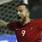 Striker Indonesia, Ilija Spasojevic, melakukan selebrasi usai mencetak gol ke gawang Guyana pada laga persahabatan di Stadion Patriot, Bekasi, Sabtu (25/11/2017). Indonesia menang 2-1 atas Guyana. (Bola.com/M Iqbal Ichsan)