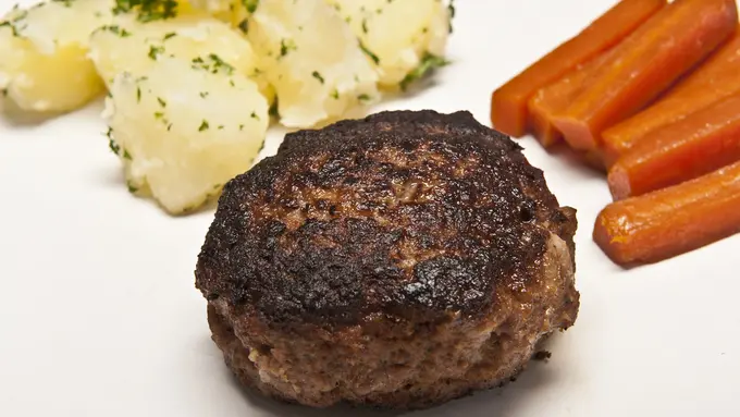 [Bintang] Resep Enak: Burger Ayam Jepang dengan Telur Bulat