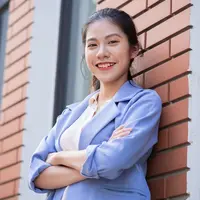 ilustrasi perempuan cerdas/copyright by TimeImage Production/Shutterstock