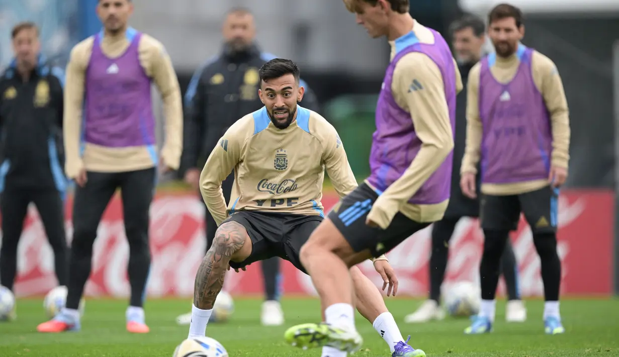 Pemain Timnas Argentina kembali berkumpul untuk melakukan sesi latihan di Ezeiza, Provinsi Buenos Aires, Argentina, pada 2 September 2025. (JUAN MABROMATA/AFP)