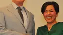 Chairman of Royal Brunei Airlines, Mr. Dermot Mannion (kiri) dan Managing Director Indosiar, Harsiwi Achmad usai penandatangan kerjasama antara Indosiar dengan Royal Brunei Airlines, Jakarta, Senin (16/11/2015). (Liputan6.com/Faisal R Syam)