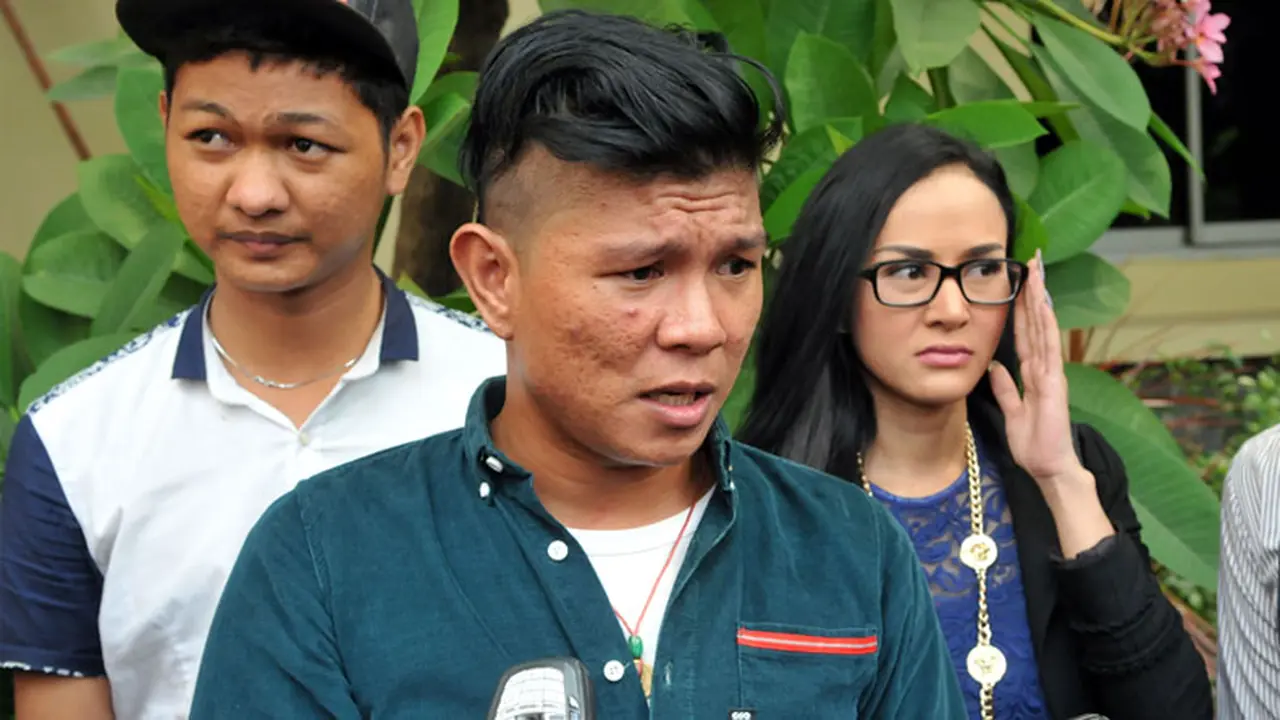 Andika Maesa dan Cynthiara Alona