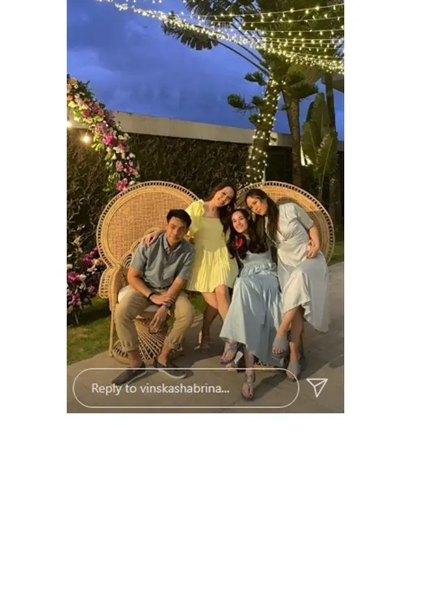 8 Momen Chelsea Islan Terima Lamaran Rob Clinton Kardinal di Bali, Romantis Banget
