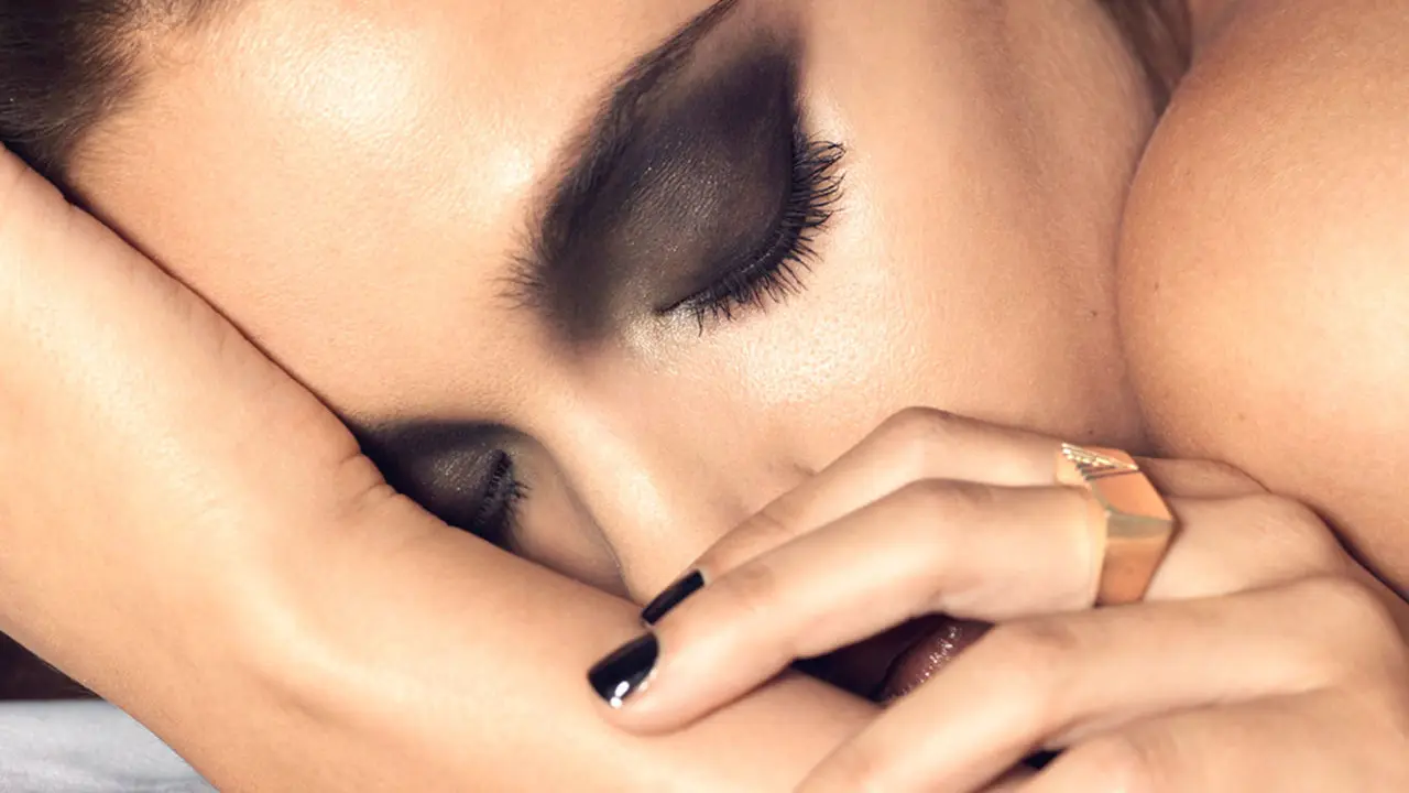 Sleep With Makeup On