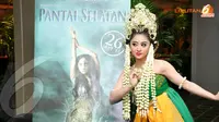 Bergaya Ala Nyi Roro Kidul, Dewi Perssik Dandan Lima Jam