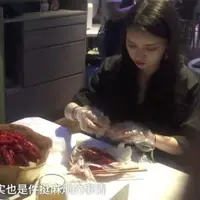 Mau makan tapi nggak mau tanganmu kotor? Di restoran ini kamu bisa mendapatkan pelayanan tersebut. (Sumber Foto: Oddity Central)