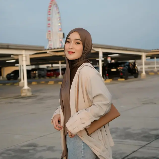 6 Potret Terbaru Ririe Fairus Usai 4 Tahun Cerai, Sudah Berdamai dengan Masa Lalu