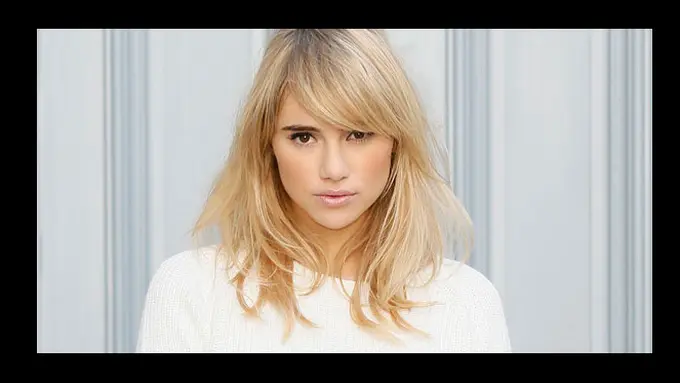 Suki Waterhouse