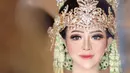 Tidak berhenti di situ, Bella Bonita dan Denny Caknan juga baru saja melangsungkan acara Ngunduh Mantu di Ngawi. Penampilan tak main-main pengantin Sunda dari Bella Bonita juga menarik perhatian. [Foto: Instagram/
khadijahazzahra_makeup]