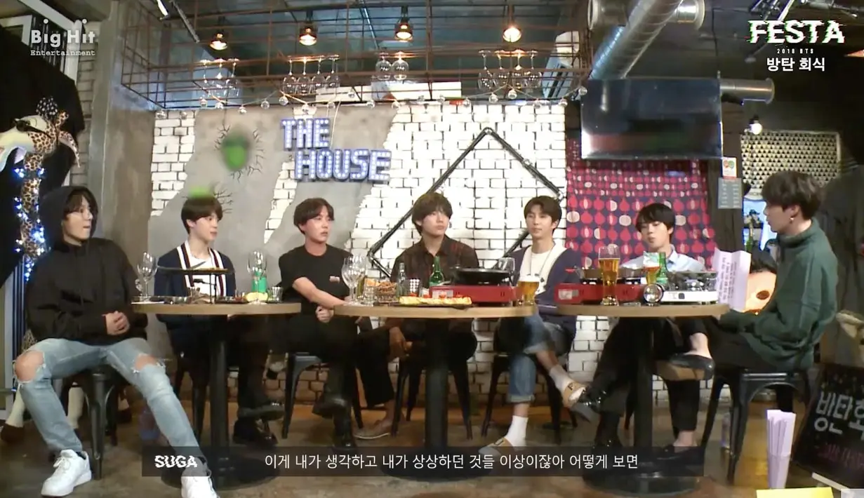 "Kita sudah mencapai lebih banyak dari apa yang dipikirkan. Daripada memikirkan kita harus apa, lebih baik berpikir jika kita punya tiket ke tempat yang belum pernah didatangi orang lain," ujarnya. (Foto: Soompi.com)