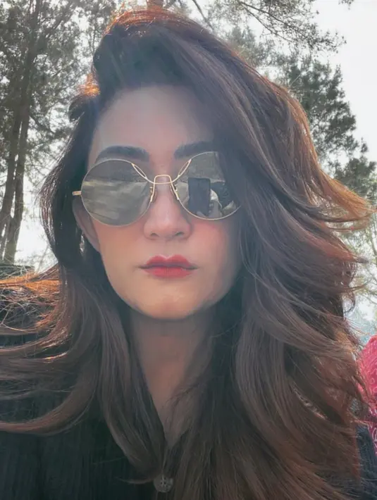 Kecantikan Nafa Urbach diusia kepala empat ini memang tidak diragukan lagi. (FOTO: instagram.com/nafaurbach)