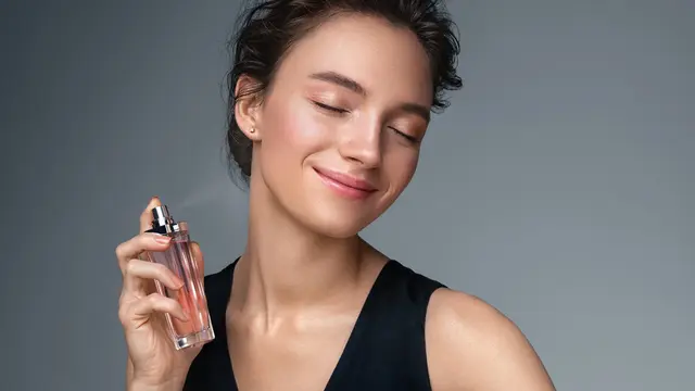 Parfum Favorit Biar Dia Semakin Percaya Diri
