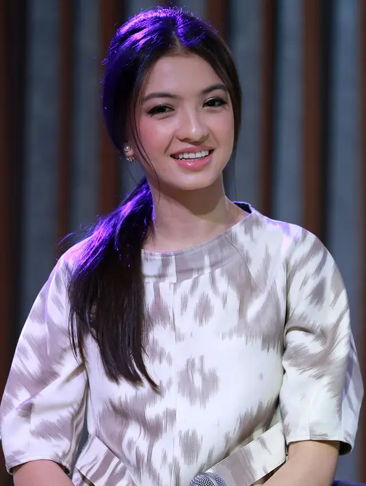 Menurut wanita cantik ini, tak sulit bagi Andre Hehanussa meraih kesuksesannya mengingat pribadi dan kualitas musiknya yang sangat mumpuni. (Galih W. Satria/Bintang.com)