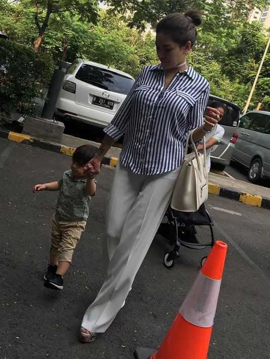 (Instagram/nikitamirzanimawardi_17)