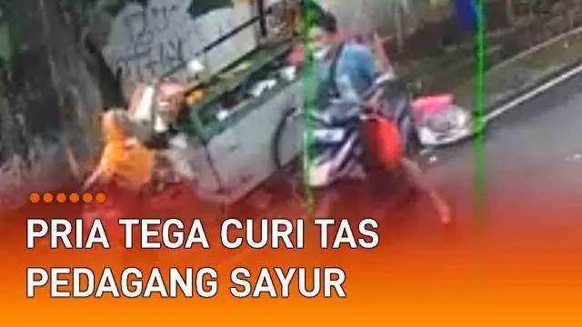 Aksi pencurian terekam CCTV dilakukan oleh pria bermotor pada pedagang sayur. Awalnya kedua pihak nampak berbincang di Jl. Danau Gelinggang, Bendungan Hilir, Tanah Abang, Jakarta Pusat (18/4/2022). Pelaku duduk di atas motor sementara korban memberes...