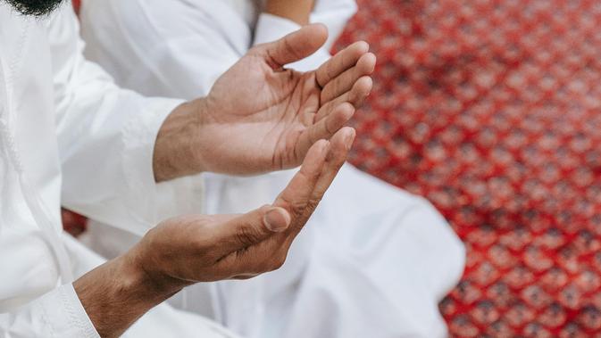 Sholawat Alifil Ma'luf: Kupas Tuntas Keutamaan, Makna, dan Bacaan Arab Latinnya