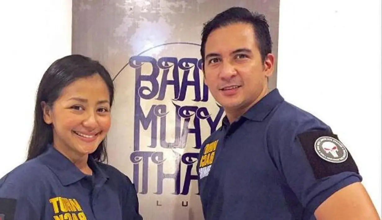 Frans Mohede memberanikan diri berkenalan dengan perempuan cantik yang saat itu telah menjadi GADIS Sampul majalah remaja, Amara Lingua. Bahkan sudah dikenal di sekolahnya. (dok. Pribadi)